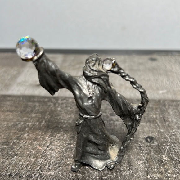 Pewter Wizard Figurine w/ Crystals 1984 Medieval Magician - Picture 1 of 5